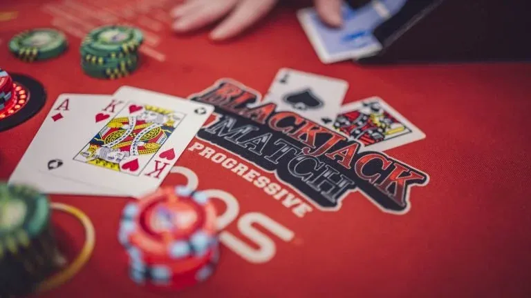 Live dealer table